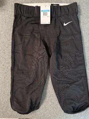 Nike Men’s Football Pants Black ($67)